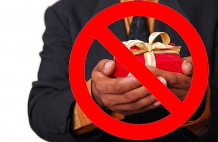 TRÁNH NHỮNG ĐIỀU TỐI KỴ CHỌN QUÀ TẶNG