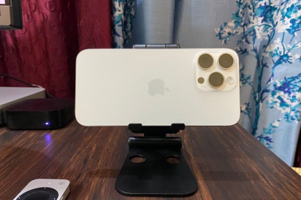 Đặt chiếc iPhone của bạn theo chiều ngang