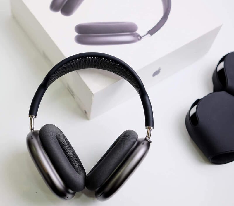 Cách kiểm tra bạn đang dùng model AirPods nào 14 AirPods Max là mẫu tai nghe trùm đầu