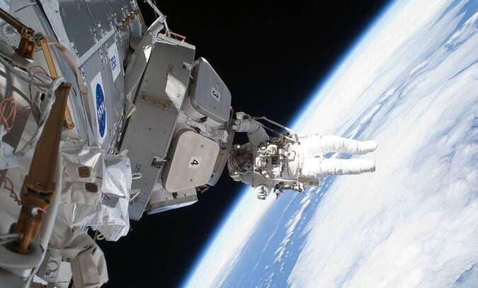 Trạm vũ trụ quốc tế (ISS) là gì? 4 Trạm vũ trụ quốc tế (ISS) là gì? 2