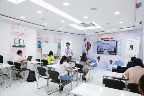 Trung tâm kỹ năng sống vs. Trung tâm tư vấn du học - Mô hình nào dễ khởi nghiệp hơn? 11 Trung tâm kỹ năng sống vs. Trung tâm tư vấn du học - Mô hình nào dễ khởi nghiệp hơn? 7